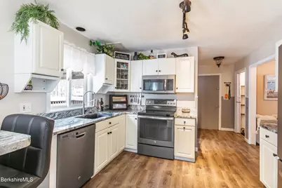 268 Devonshire Dr, Cheshire, MA 01225 - Photo 16