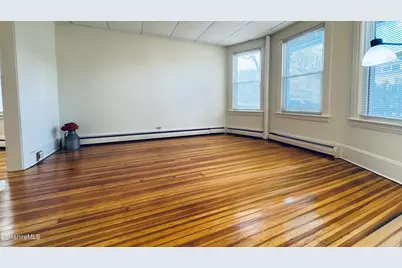 35 Livingston Ave, Pittsfield, MA 01201 - Photo 8