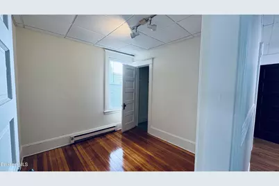 35 Livingston Ave, Pittsfield, MA 01201 - Photo 20