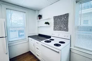 35 Livingston Ave, Pittsfield, MA 01201 - Photo 2