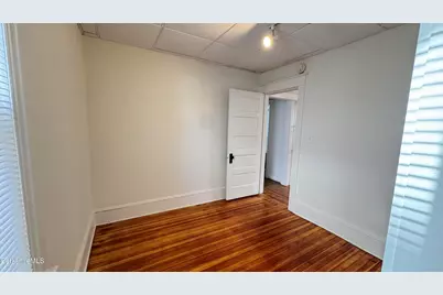 35 Livingston Ave, Pittsfield, MA 01201 - Photo 18