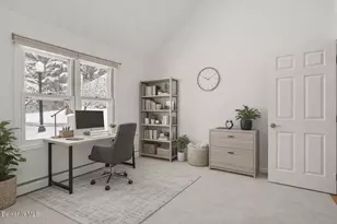 8 Applewood Ln, Pittsfield, MA 01201 - Photo 16