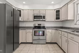 8 Applewood Ln, Pittsfield, MA 01201 - Photo 10