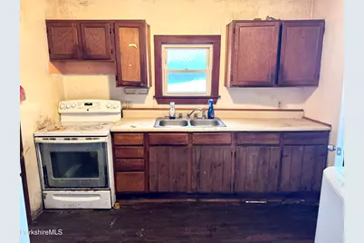 454 Main St, North Adams, MA 01247 - Photo 2