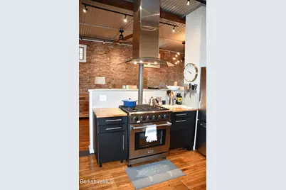 17-19 Linden St, Pittsfield, MA 01201 - Photo 8