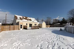 1842 East St, Pittsfield, MA 01201 - Photo 2