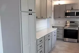 1842 East St, Pittsfield, MA 01201 - Photo 8