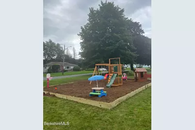 1842 East St, Pittsfield, MA 01201 - Photo 44