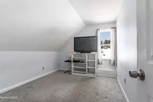 1842 East St, Pittsfield, MA 01201 - Photo 32