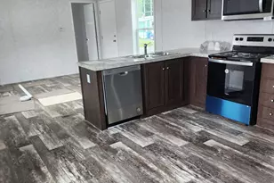 4 Seminole Dr, North Adams, MA 01247 - Photo 10