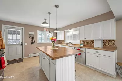 96 Broadview Ter, Pittsfield, MA 01201 - Photo 16