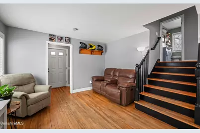 96 Broadview Ter, Pittsfield, MA 01201 - Photo 10