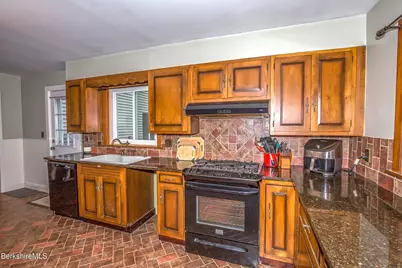 500 Walker St, Lenox, MA 01240 - Photo 12