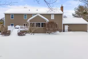 1 Lori Ct, Pittsfield, MA 01201 - Photo 4