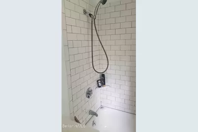 180 Center St, Lee, MA 01238 - Photo 8