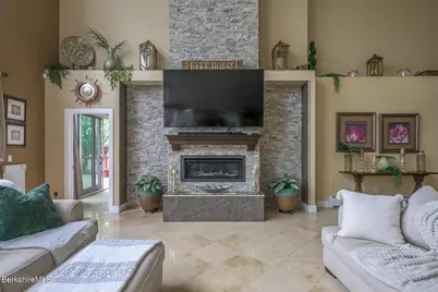 140 Hancock Rd, Pittsfield, MA 01201 - Photo 8