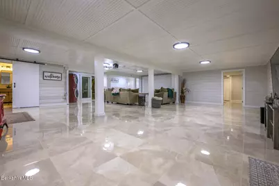 140 Hancock Rd, Pittsfield, MA 01201 - Photo 38