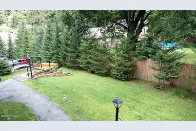 14 Highland Ave, Pittsfield, MA 01201 - Photo 6