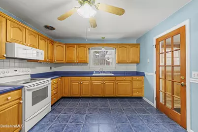 158 Eleanor Rd, Pittsfield, MA 01201 - Photo 2