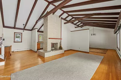 25 Leroi Dr, Pittsfield, MA 01201 - Photo 20