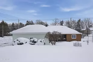 162 Bull Hill Rd, Lanesborough, MA 01237 - Photo 4