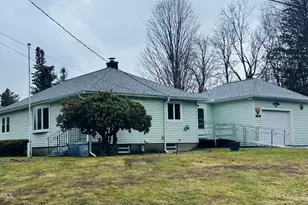 162 Bull Hill Rd, Lanesborough, MA 01237 - Photo 2