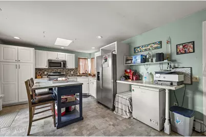 67 Reuter Ave, Pittsfield, MA 01201 - Photo 6