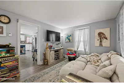 67 Reuter Ave, Pittsfield, MA 01201 - Photo 2