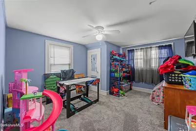 67 Reuter Ave, Pittsfield, MA 01201 - Photo 12