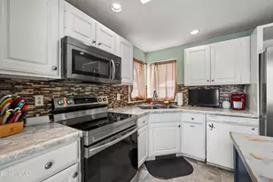 67 Reuter Ave, Pittsfield, MA 01201 - Photo 8