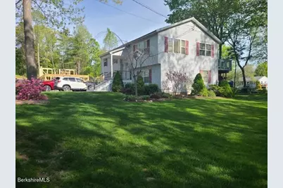 8 Iroquois St, Lanesborough, MA 01237 - Photo 60