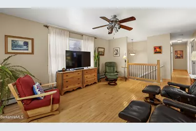 8 Iroquois St, Lanesborough, MA 01237 - Photo 24