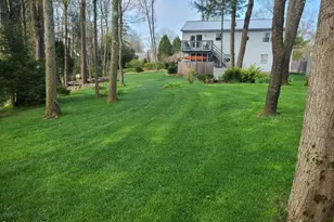 8 Iroquois St, Lanesborough, MA 01237 - Photo 22