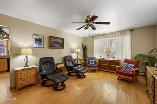 8 Iroquois St, Lanesborough, MA 01237 - Photo 26