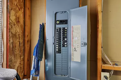 8 Iroquois St, Lanesborough, MA 01237 - Photo 54