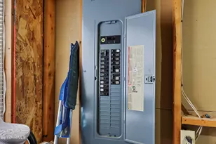 8 Iroquois St, Lanesborough, MA 01237 - Photo 54