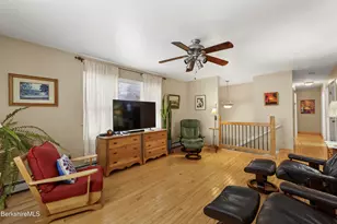 8 Iroquois St, Lanesborough, MA 01237 - Photo 28