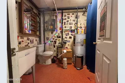 11 Gifford St, Pittsfield, MA 01201 - Photo 14