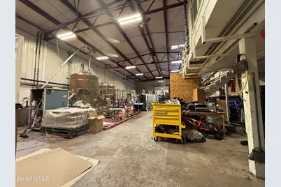 11 Gifford St, Pittsfield, MA 01201 - Photo 12