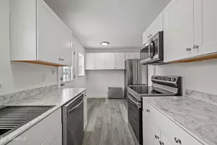 1990 East St, Pittsfield, MA 01201 - Photo 10