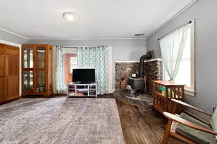 461 Elm St, Pittsfield, MA 01201 - Photo 12