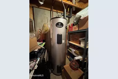 9063 Mountainside Dr, Hancock, MA 01237 - Photo 48