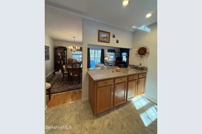 9063 Mountainside Dr, Hancock, MA 01237 - Photo 16