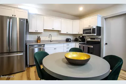 44 Main St #3, Stockbridge, MA 01262 - Photo 6