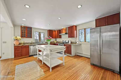 71 Weller Ave, Pittsfield, MA 01201 - Photo 6