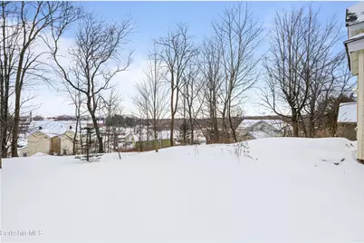 71 Weller Ave, Pittsfield, MA 01201 - Photo 4