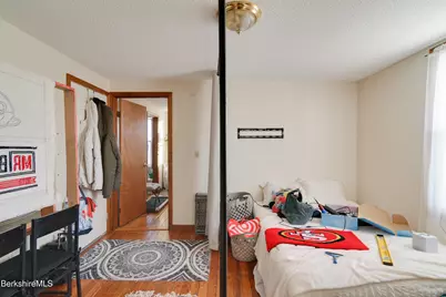 30 Edgewood Rd, Pittsfield, MA 01201 - Photo 12