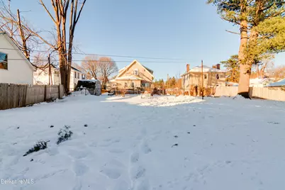 30 Edgewood Rd, Pittsfield, MA 01201 - Photo 14