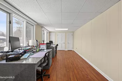 40 Baldwin Ave, Pittsfield, MA 01201 - Photo 16