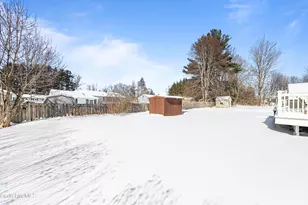 40 Baldwin Ave, Pittsfield, MA 01201 - Photo 6